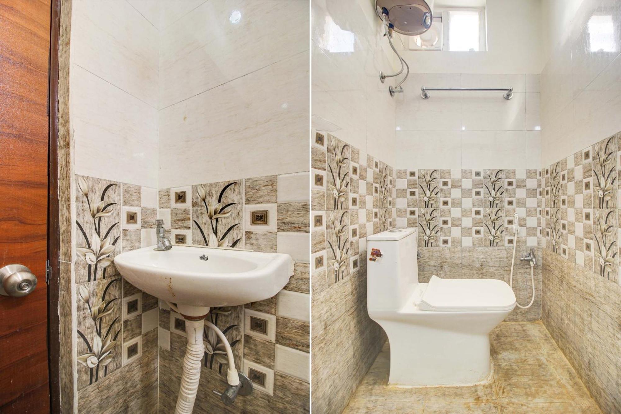 Oyo Flagship Lotus Guest Grand Inn Hyderabad Exterior photo